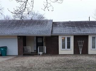 2856 E Portland St, Springfield, MO 65804