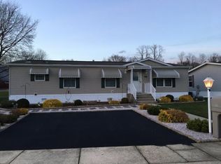 46 Silvermead Dr, Freehold, NJ 07728
