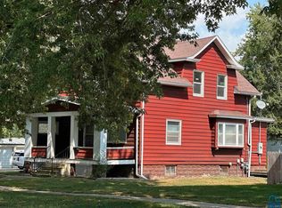 525 Otsego St, Storm Lake, IA 50588