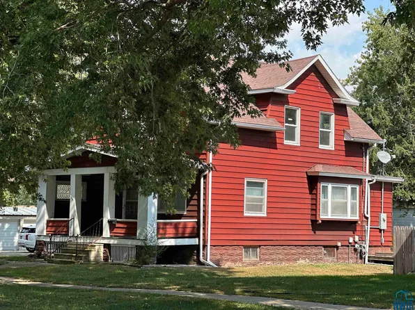 525 Otsego St, Storm Lake, IA 50588