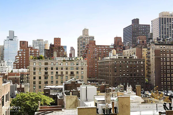 Sold by Sotheby's International Realty | media 8