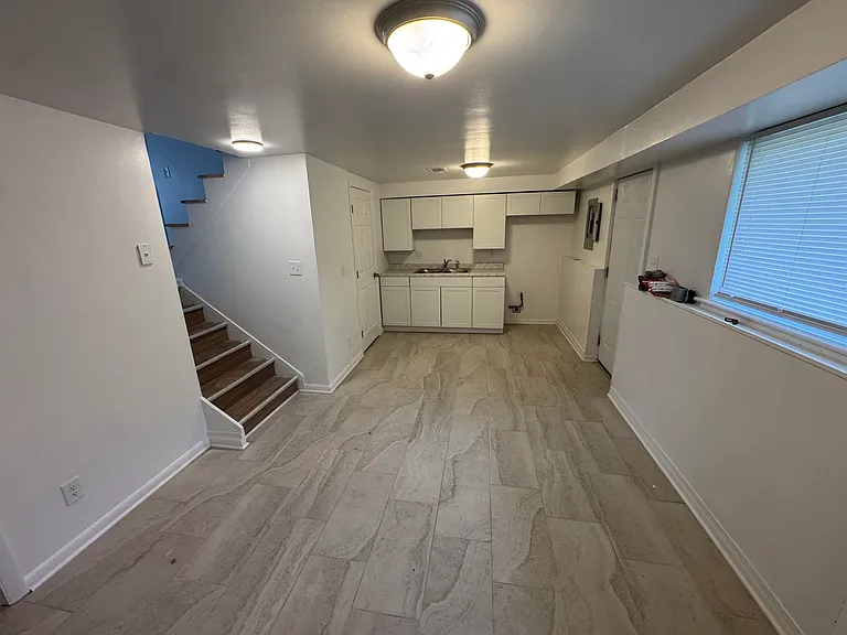 2408 Westwood Dr #B — Photo 4