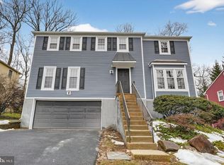 151 Eaton Dr, Wayne, PA 19087