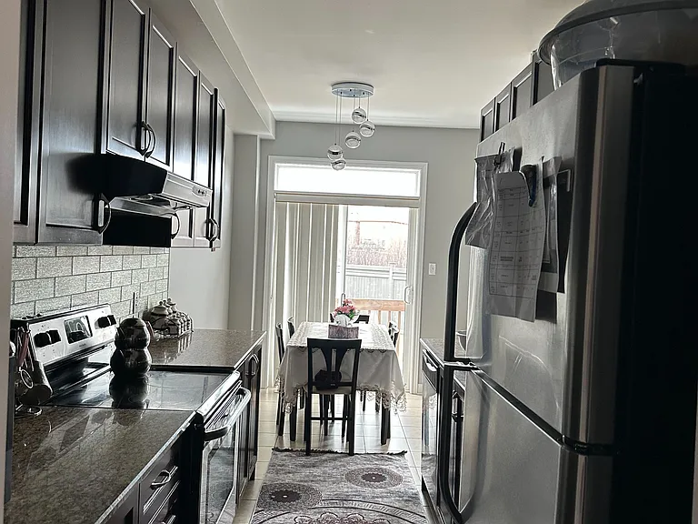 11 Collin Ct — Photo 4