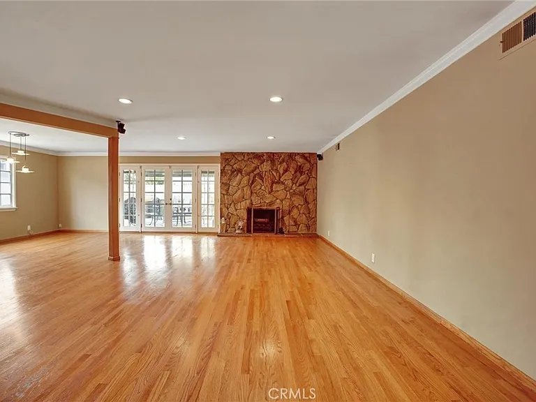 17230 Bonham Ave — Photo 6