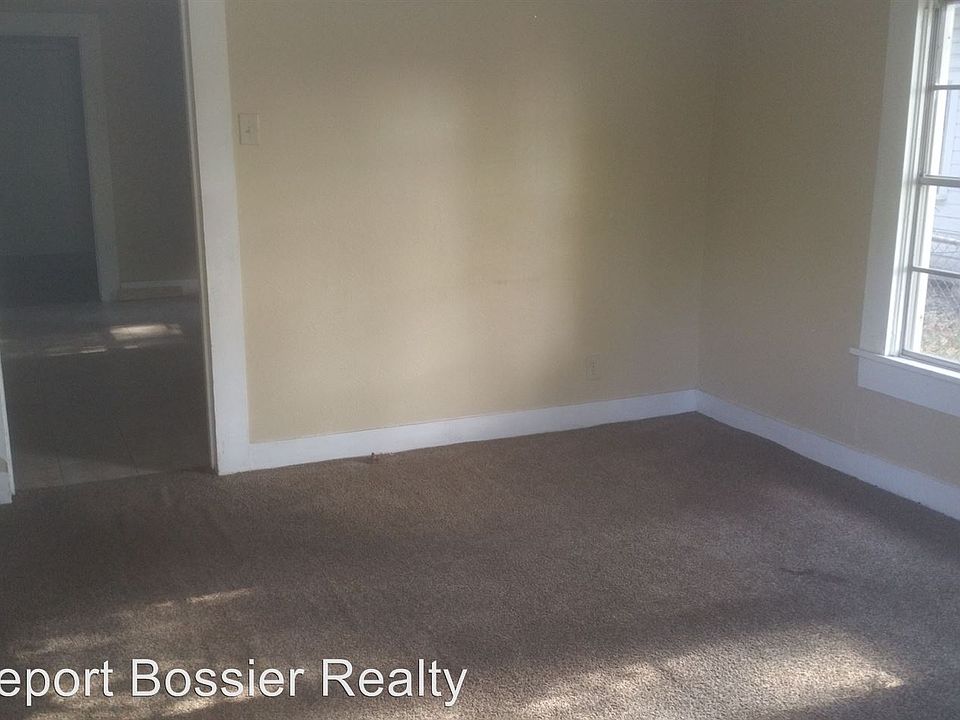 2nd image of 406 Ray Ave