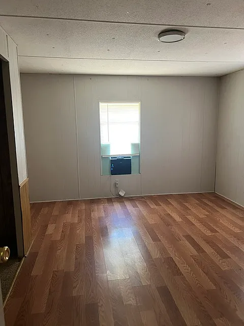 2 bed, 1002 sqft, $850 — Photo 2
