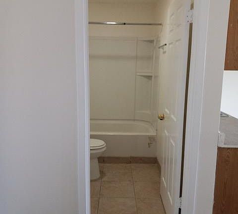 5th image of 1407 Gough St APT 10