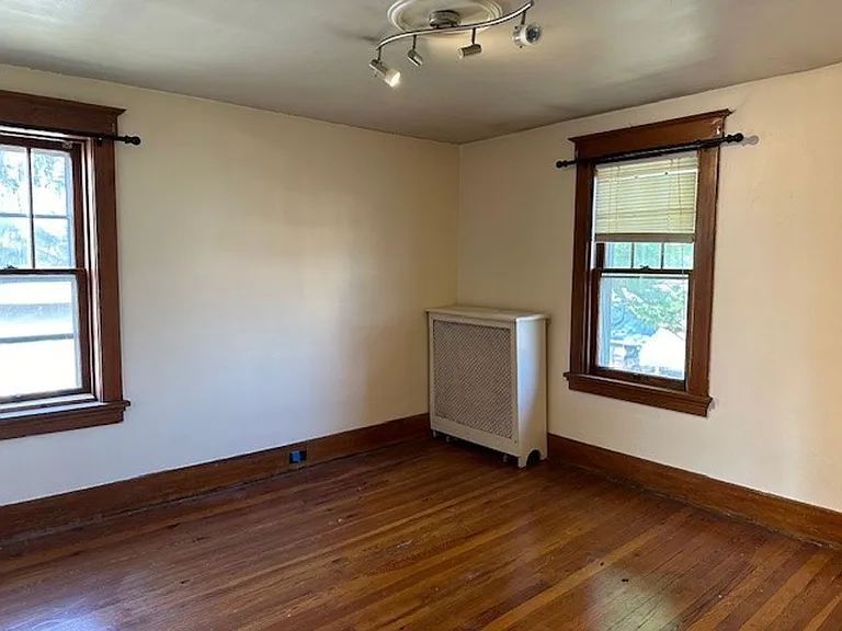 303 E Main St — Photo 8