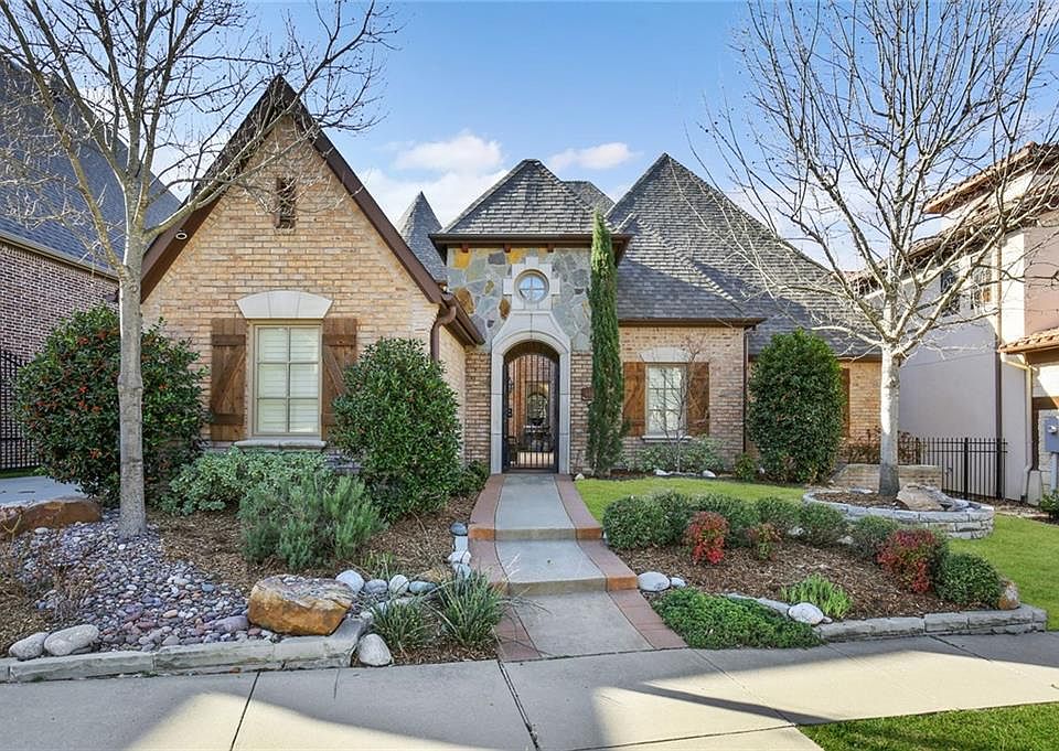 1st image of 6401 Avalon Woods Dr