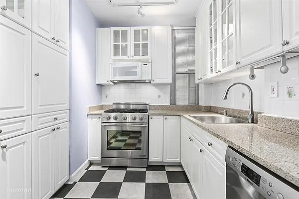 Sold by Corcoran | media 12