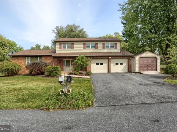 1428 Regency Cir, Harrisburg, PA 17110