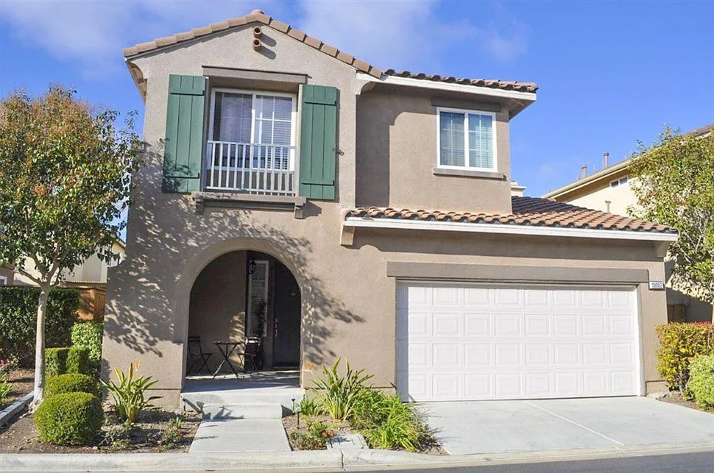 3 bed, 2.5 bath, 1410 sqft, $4,250 — Photo 1