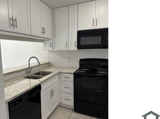 11352 NW 39th St, Pompano Beach, FL 33065
