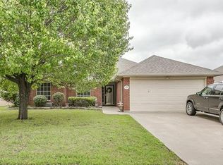 335 Meador Ln, Burleson, TX 76028