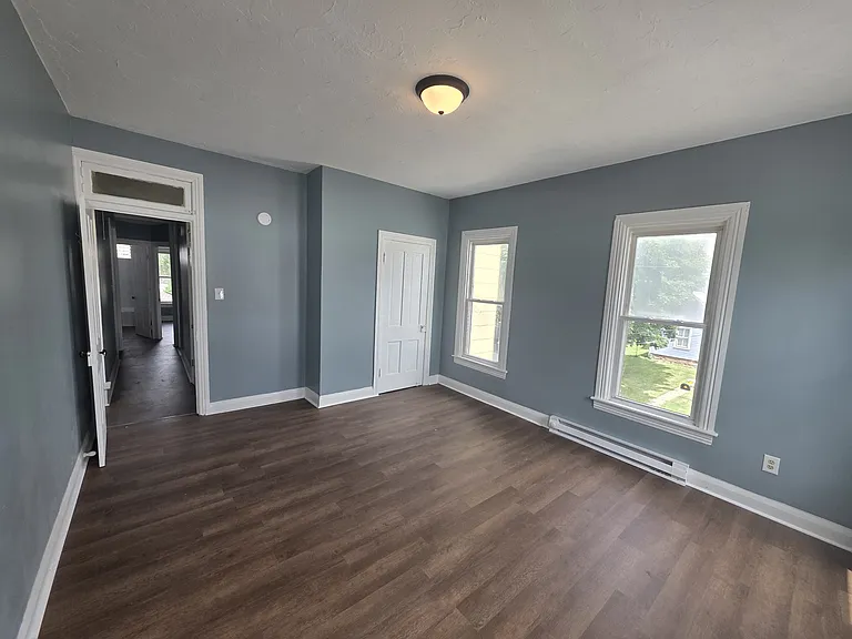 209 Poplar St — Photo 17