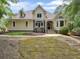 905 McLean St, Raeford, NC 28376