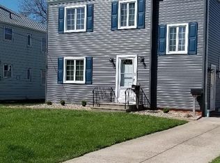 19840 Westway Dr, Rocky River, OH 44116
