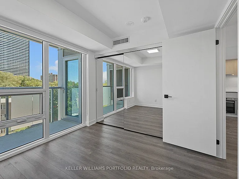 609 Sherbourne St #407 — Photo 14