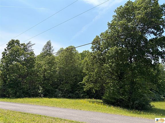 3rd image of 1900 Mount Tussell Rd