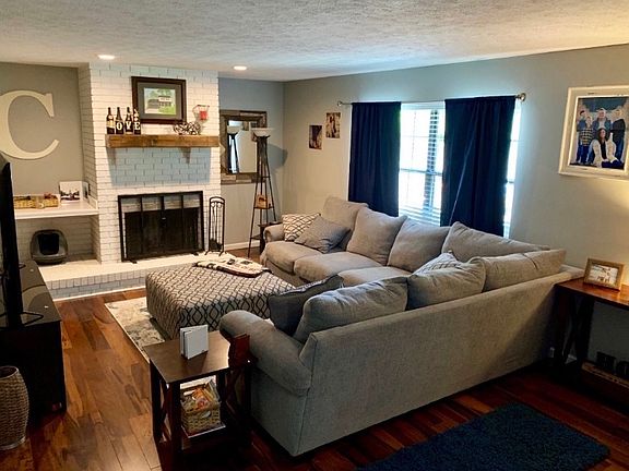 3rd image of 163 Jefferson Park Dr