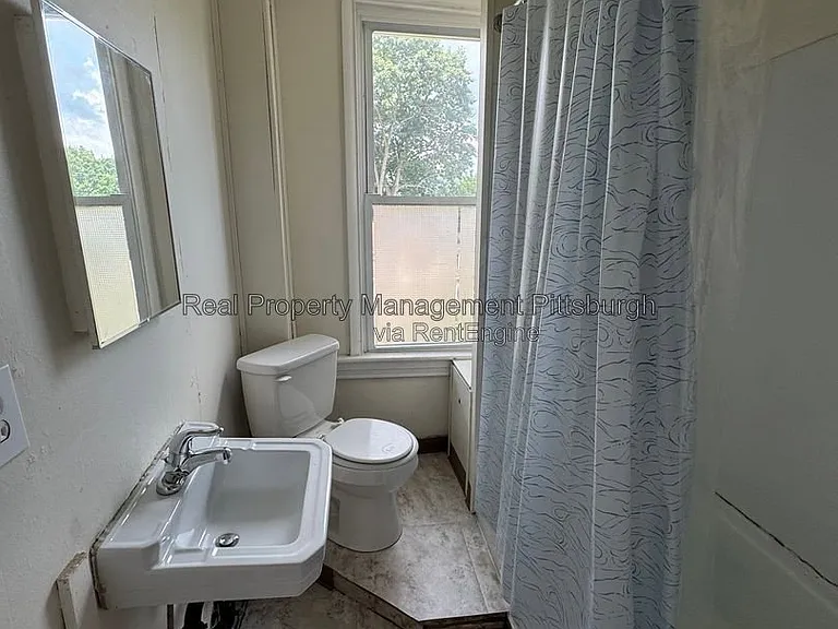 671 5th St — Photo 9