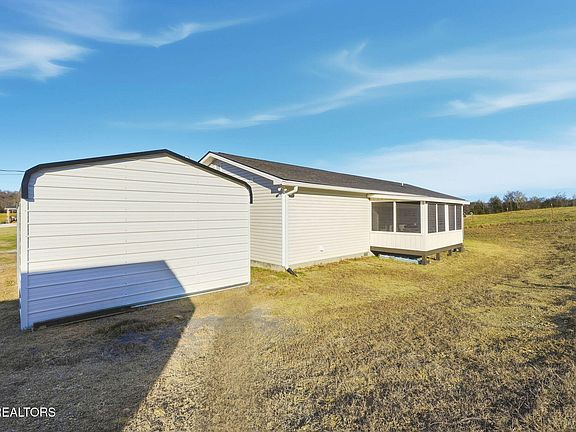 3rd image of 1426 Reed Bull Rd