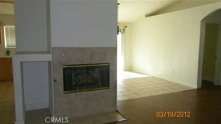 3 bed, 1370 sqft, $2,500 — Photo 3