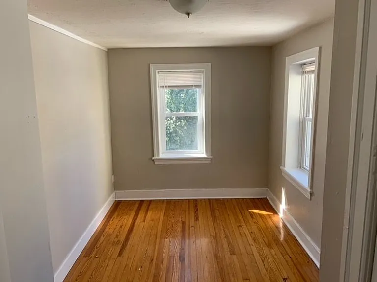 112 E Mount Airy Ave — Photo 7
