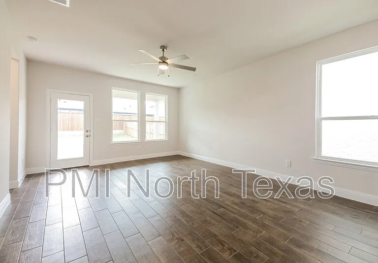 3114 Cordelia Dr — Photo 12