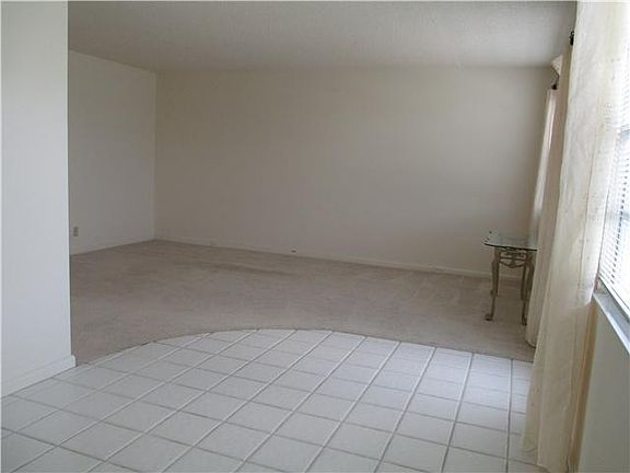 4th image of 350 Wellington H #350