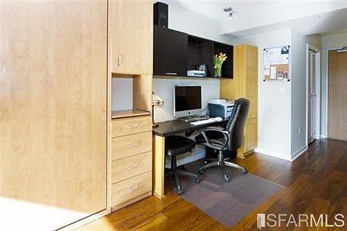 3rd image of 170 King St Unit 620