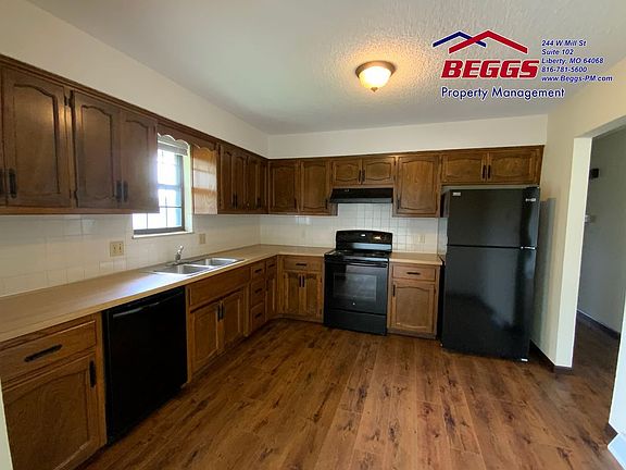 3rd image of 1113 Broadmore Ln