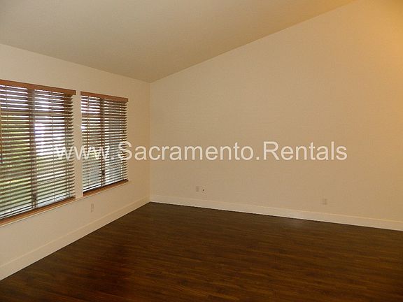 3rd image of 8238 Westport Cir