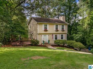 1865 Nottingham Dr, Vestavia, AL 35216