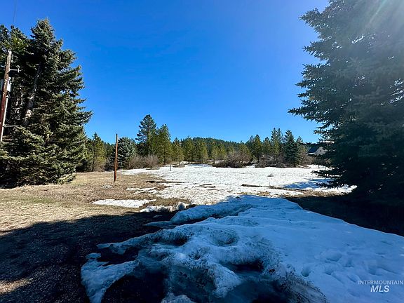 5th image of 33 River Meadow Dr
