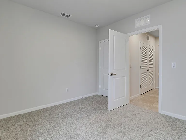 15404 SW American St — Photo 33