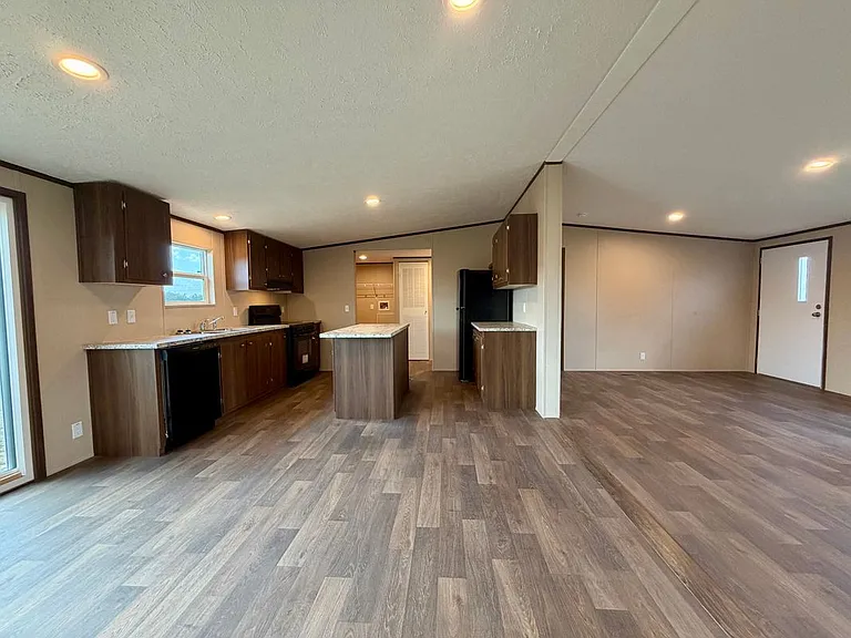 4507 Big Tank Rd — Photo 2