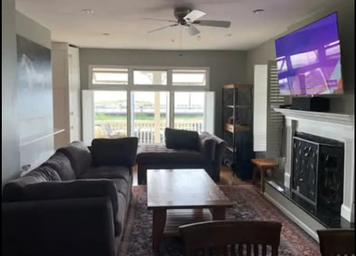 2 bed, 1200 sqft, $2,750 — Photo 3