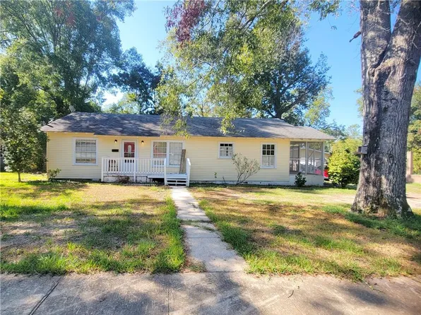 1406 Maple St, Winnfield, LA 71483
