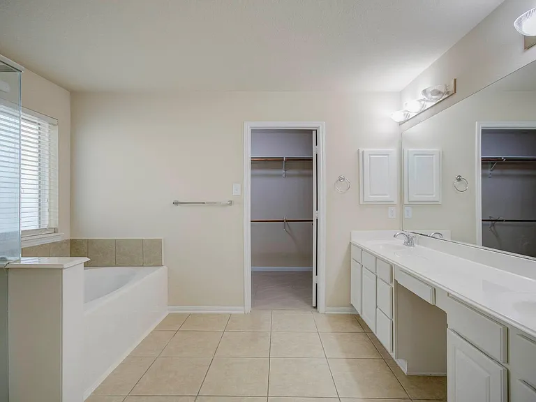 15115 Russet Bend Ln — Photo 37