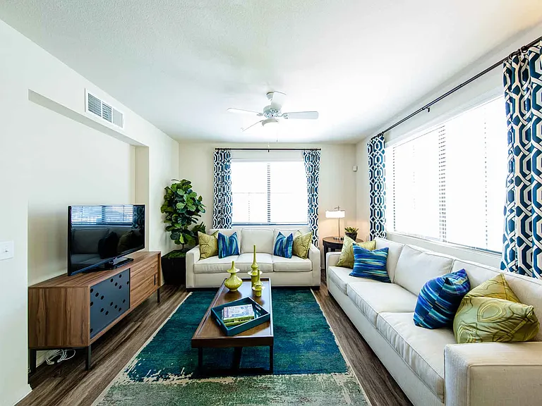 CHANDLER APARTMENT HOMES — Photo 7