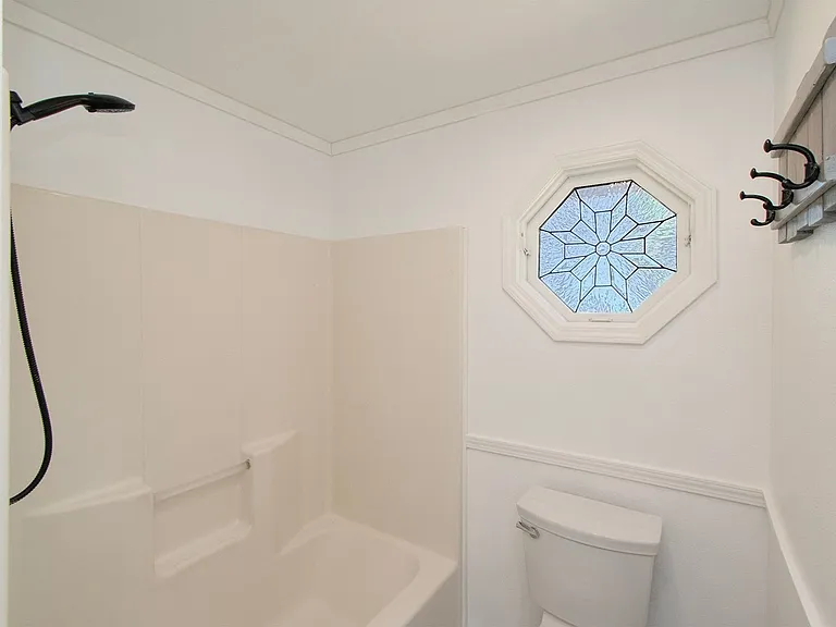100 W Robert Pl — Photo 34