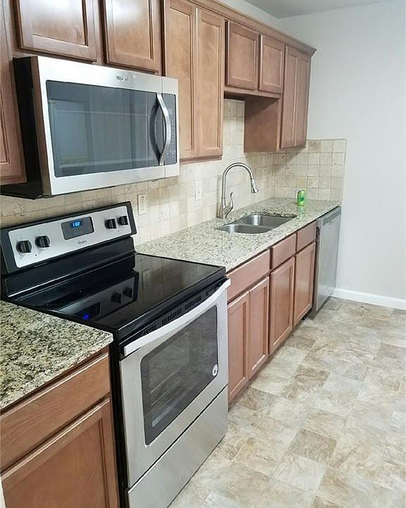 1st image of 1007 Avenue C