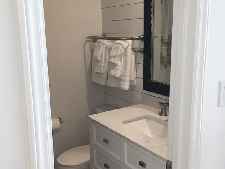646 Portside Dr — Photo 21