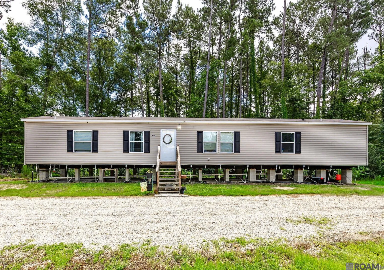 3 bed, 1080 sqft, $1,300 — Photo 1