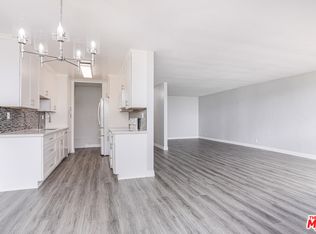 530 S Barrington Ave APT 109, Los Angeles, CA 90049