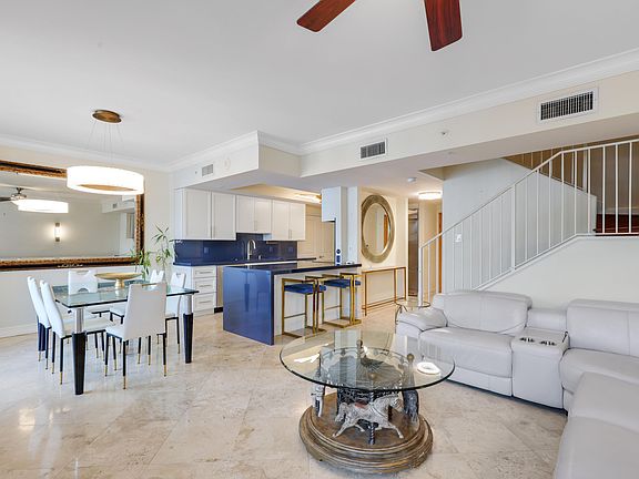 2nd image of 99 SE Mizner Boulevard #Ph43