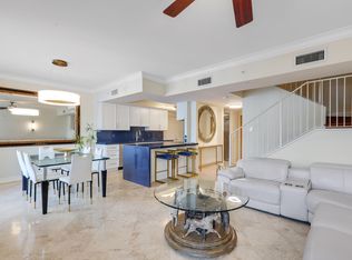 99 SE Mizner Blvd, Boca Raton, FL 33432