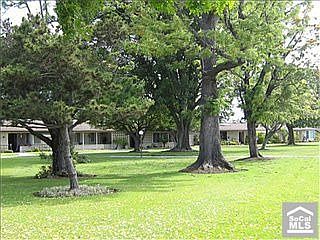 2nd image of 1631 Interlachen Rd APT 264L